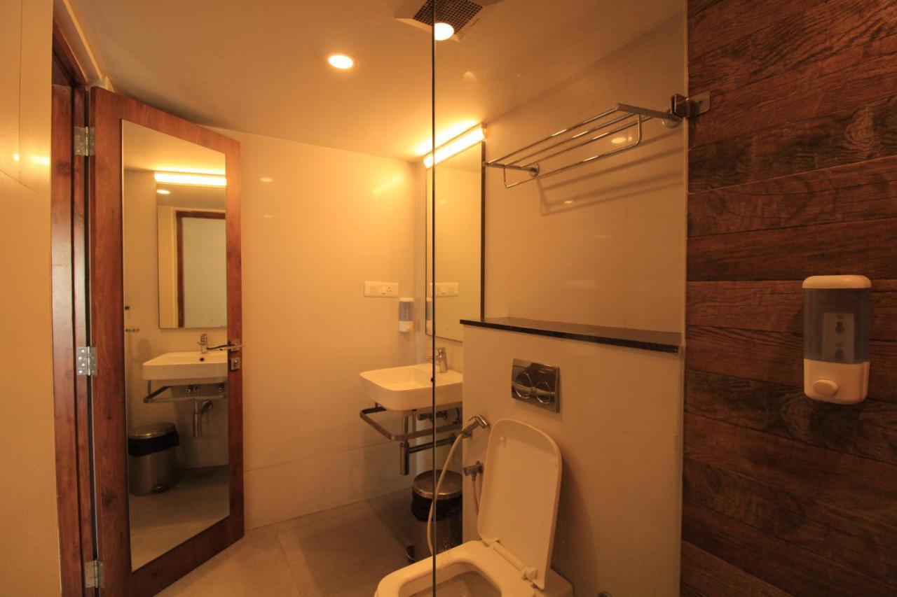 Arunaa Inn Airport Hotel,Chennai Esterno foto