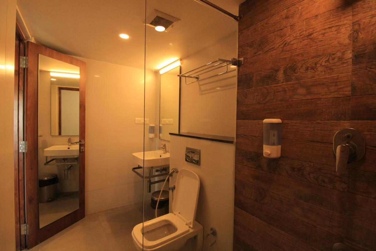Arunaa Inn Airport Hotel,Chennai Esterno foto